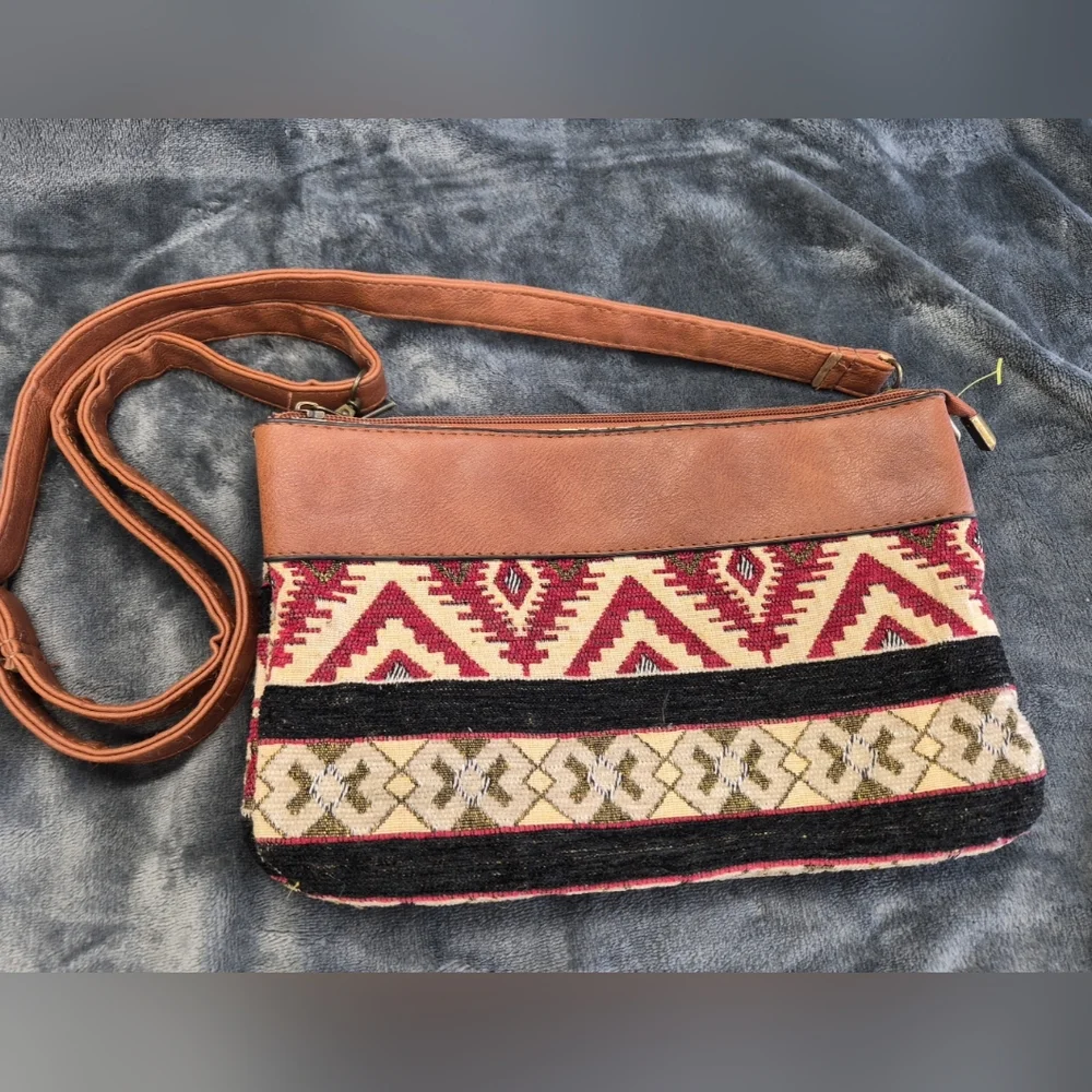 Geometric Patterned Crossbody Bag in Brown and Red